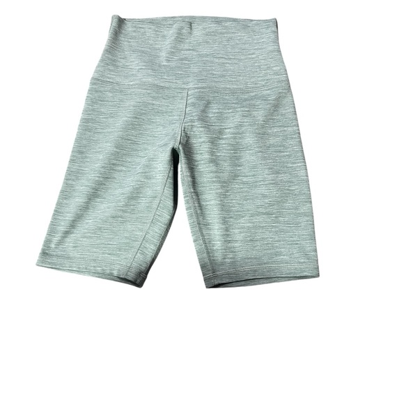 Size 4 Lululemon Align short 8”, Heathered tidal wave - Picture 2 of 3